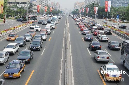 限号限行历史_北京单双号限行奥运_北京民众奥运主人角色