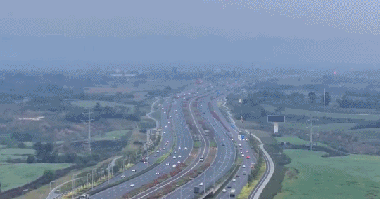 高速_高速公路车流量_返程车流高峰